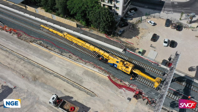 Vue aérienne de la Grue TSO Gare Aix-en-Provence vue par Drone + logo Sncf NGE © Drone-Pictures