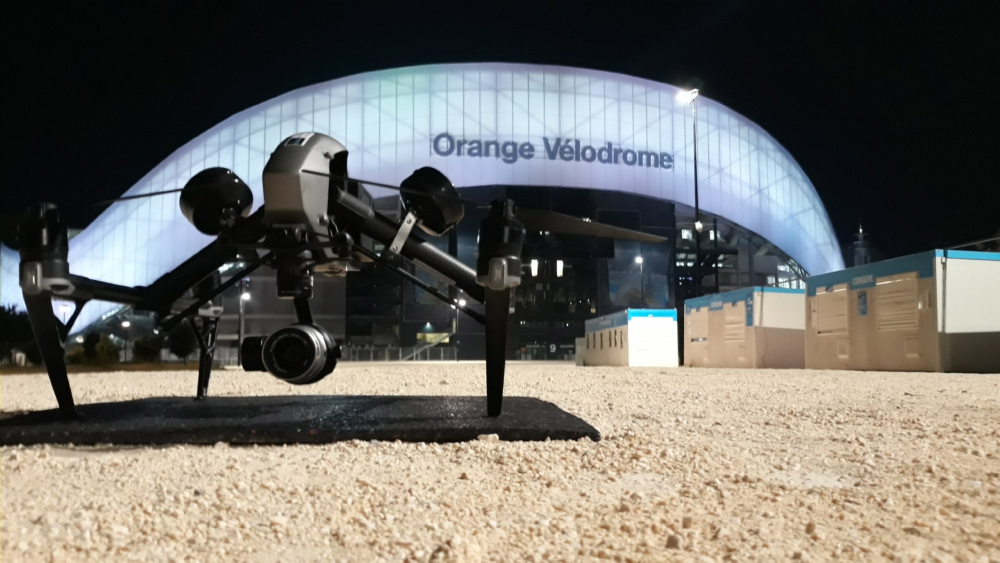Drone Inspire 2 devant le stade Velodrome Marseille à 1h30 le 10:07:2020