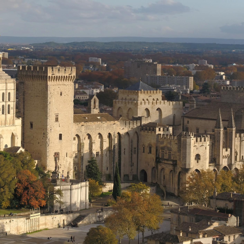 The best spots to film Avignon with a drone
