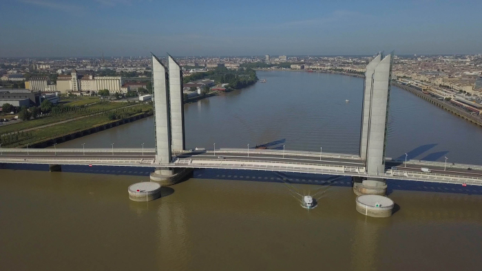 Pont Jacques Chaban Delmas, Bordeaux, - Photoaérienne par drone - 2077967-85- © SPIRITPROD33:HOsiHO