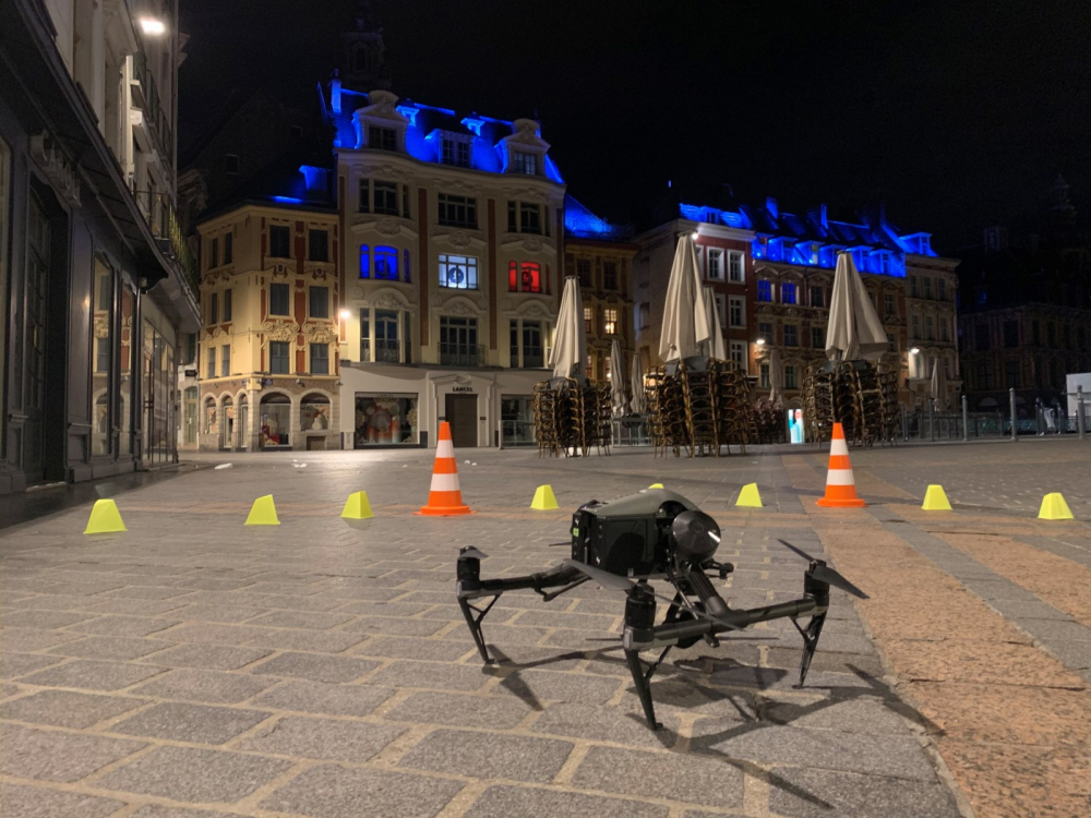 Drone Inspire 2 paré au décollage à Lille centre-ville Nuit - copie