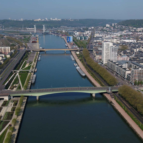 Les meilleurs spots pour filmer Rouen par drone