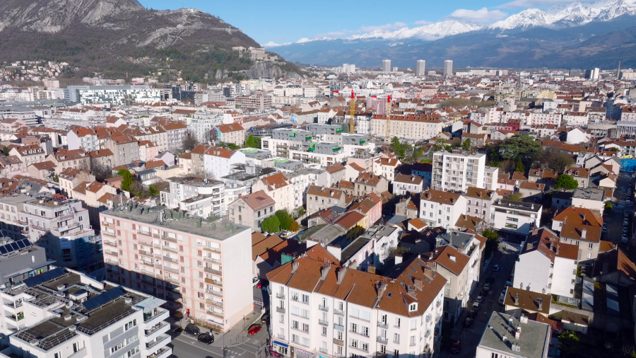 Vue aerienne de Grenoble, sa Bastille, Grenoble, Isere, France - Grenoble Drone Vision